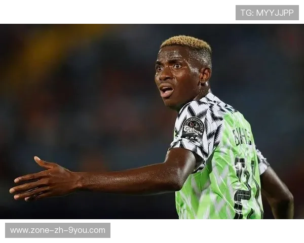 奥斯梅恩单挑外线防区，多次甩开对手形成推进