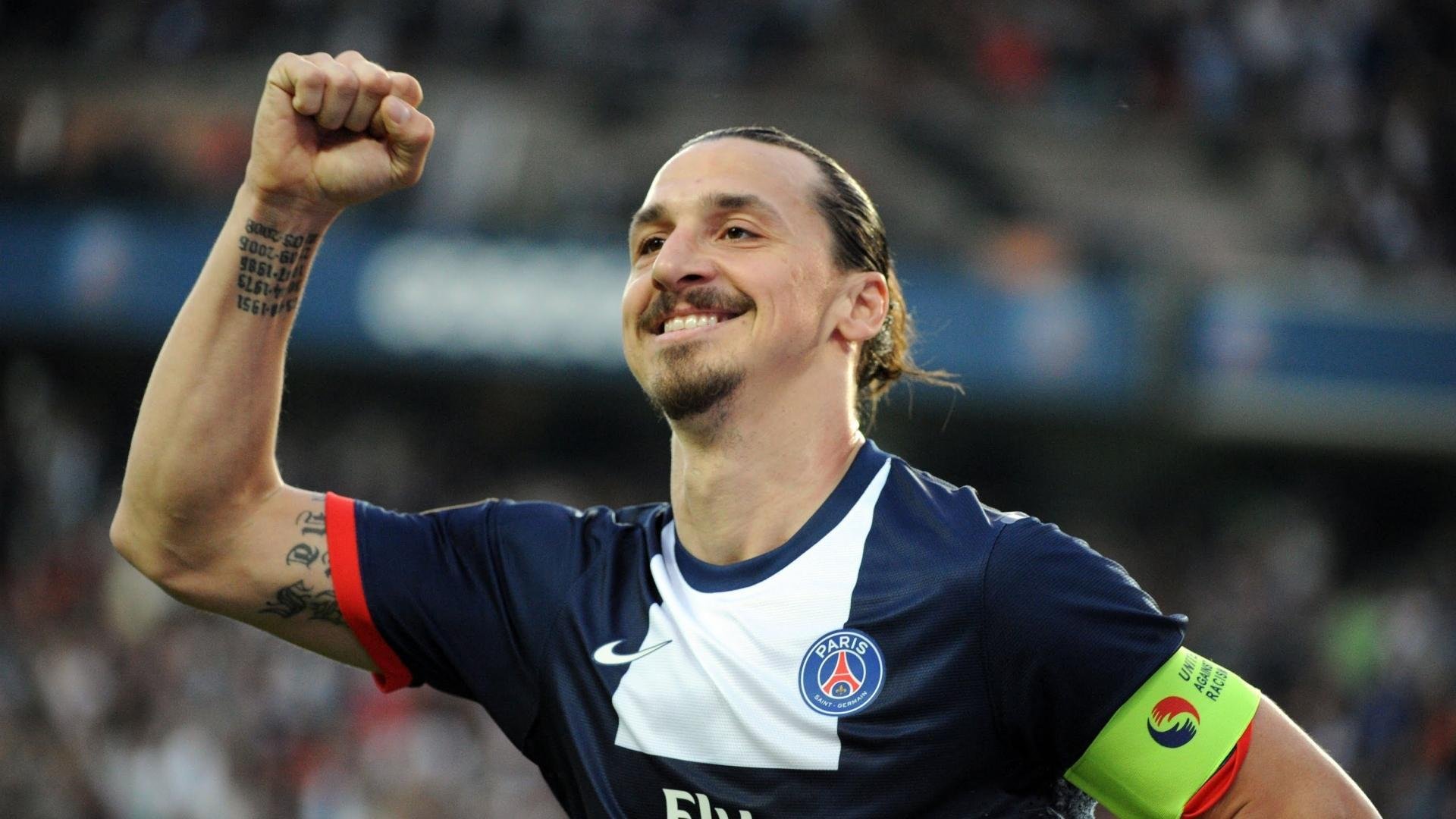 法甲焦点战 巴黎3比2绝杀摩纳哥 姆巴佩补时世界波点燃王子公园